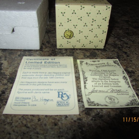 💰 3/$25.00 Authentic Jan Hagara Collectible Limited Edition Nikki Ornament NIB - Picture 9 of 9